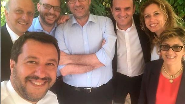 I leghisti non ne possono più Ma Salvini non molla i grillini