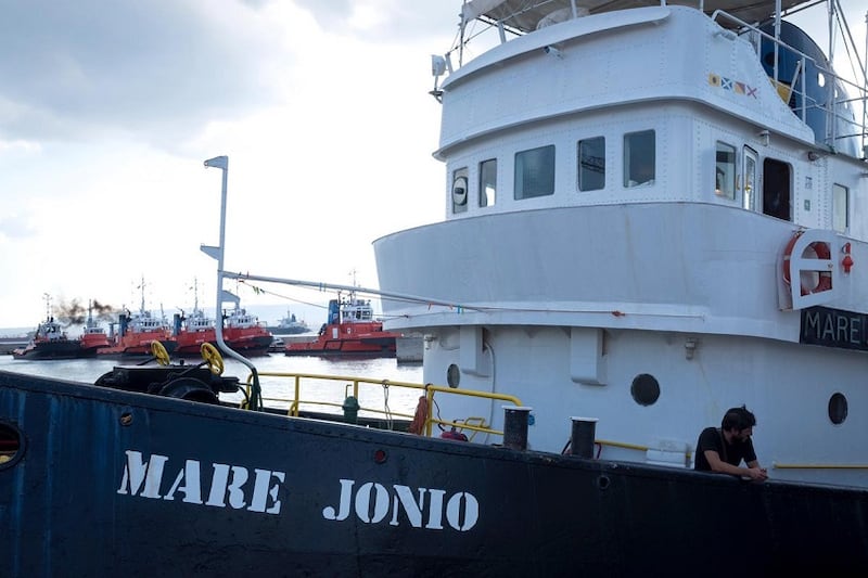 nave Mare Jonio
