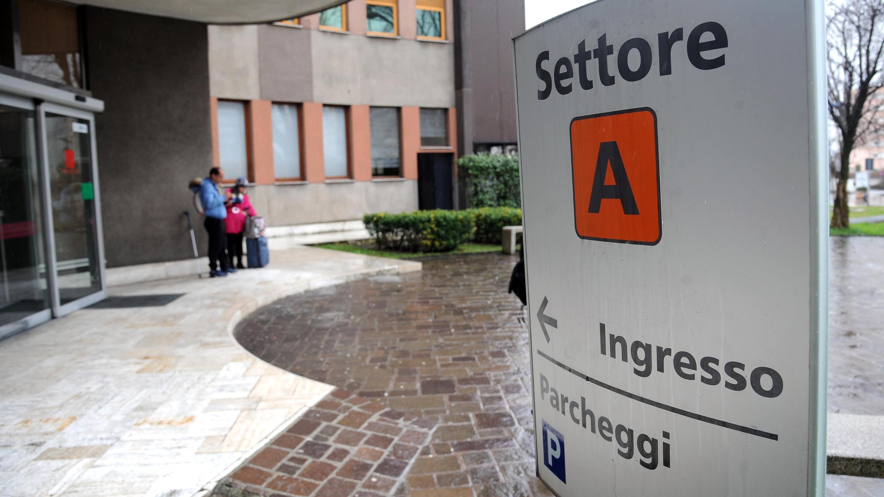 Allagata una cabina elettrica: il San Raffaele resta al buio