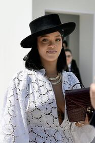 Rihanna super sexy alla Fondazione Vuitton 8