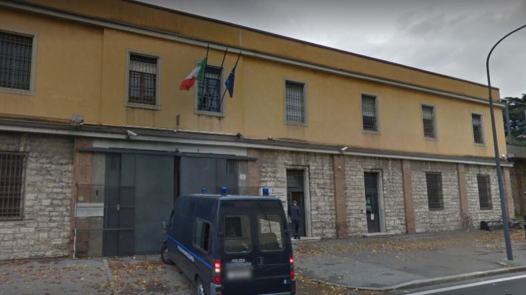 Brescia, detenuti aggrediscono agenti al grido di Allah Akbar