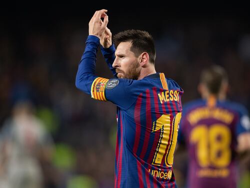 Ezio Greggio punge Balotelli: "Mario, cosa dicevi di Messi?"