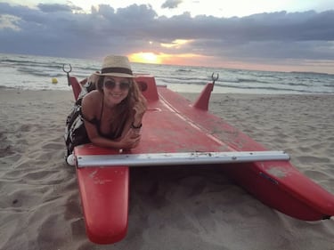Cristina D'Avena sexy al mare  5