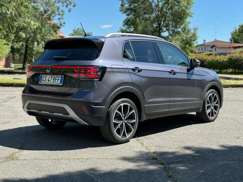 Volkswagen T-Cross 2024: guarda la gallery del nuovo B SUV tedesco 10