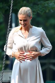 Michelle prossima alle nozze si gode Alba e il pancino cresce 1