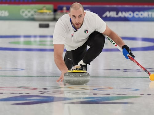 Milano-Cortina, gli Azzurri del curling superano la Svezia al debutto