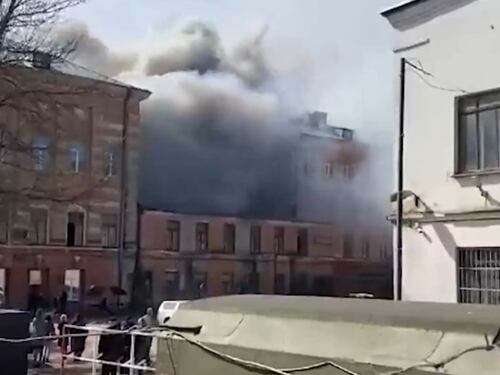 A fuoco il "palazzo dei missili". Diversi morti in Russia