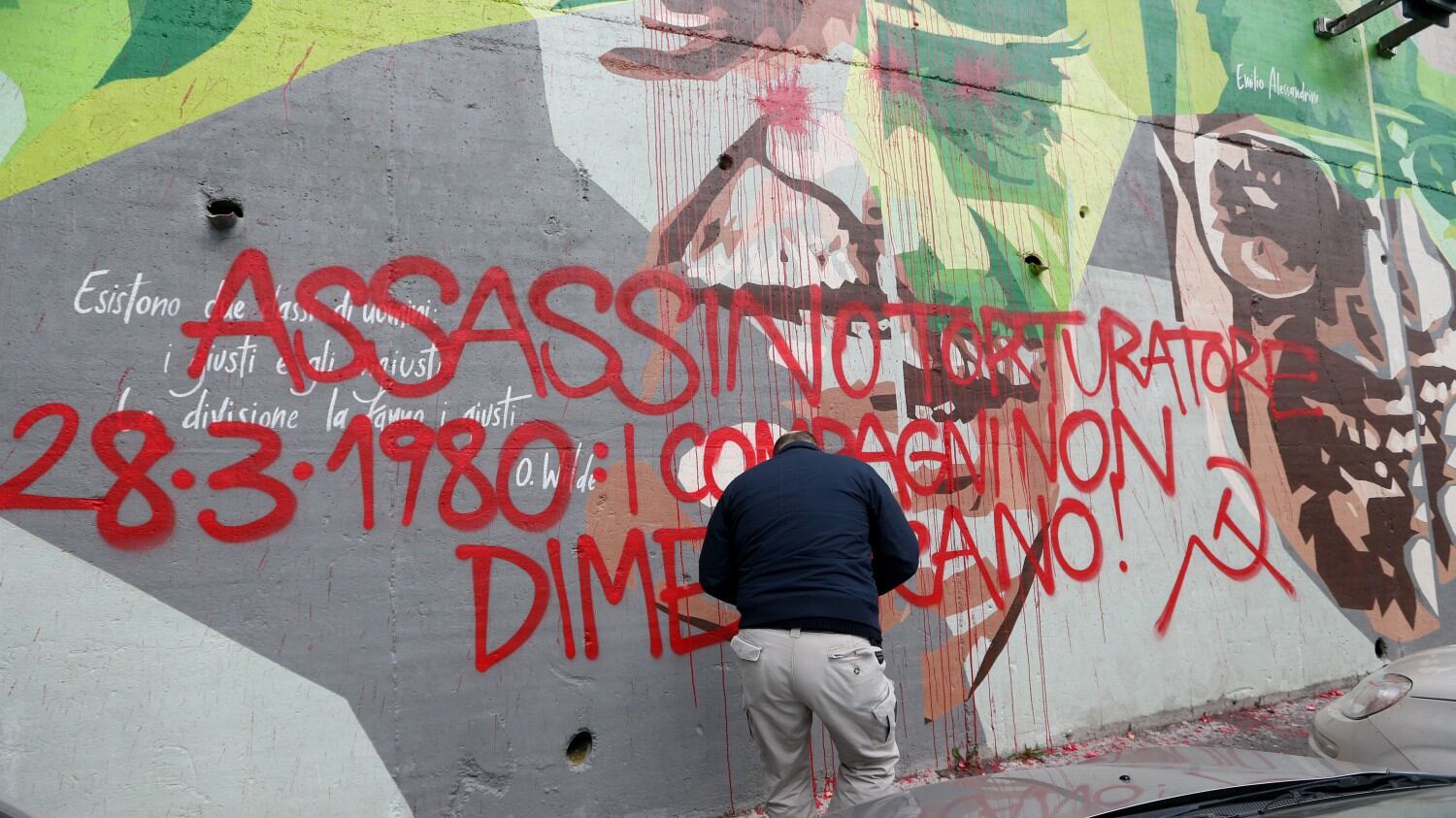 Sfregiato il murale al Generale dalla Chiesa Il sindaco: "Gesto vigliacco da condannare"