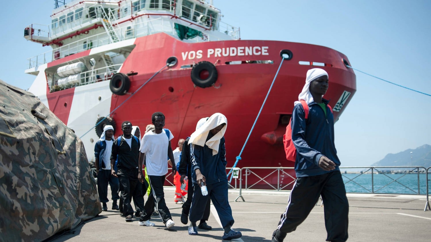 Migranti, l'inutile accordo in Ue: 'Cade obbligo di portali in Italia'