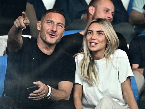 Capodanno alla Maldive, Totti e Noemi via da Roma per le festività