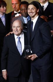 Calciatori e vip alla cerimonia del Pallone d'Oro 2013 8