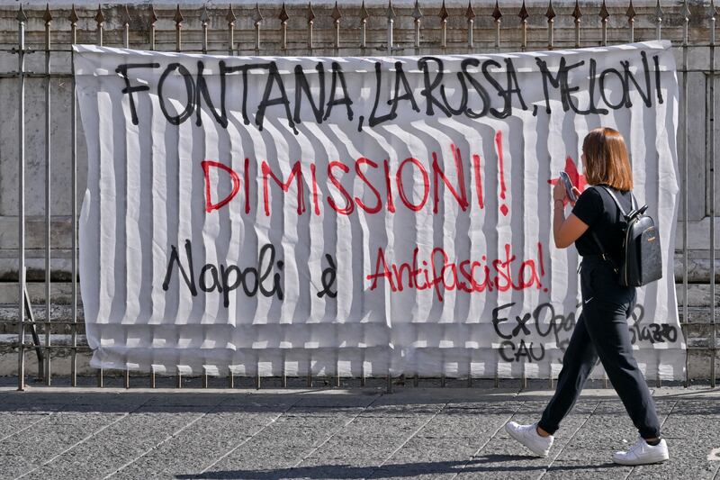 Napoli, il flash mob contro La Russa, Fontana e Meloni 20