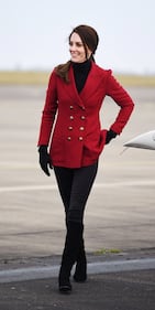 Kate Middleton in visita ai cadetti della Royal Air Force 2