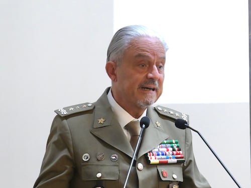 Cambio al vertice della sanità militare, il generale Catalano lascia dopo 46 anni di servizio