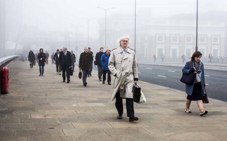 Londra avvolta dalla nebbia 4