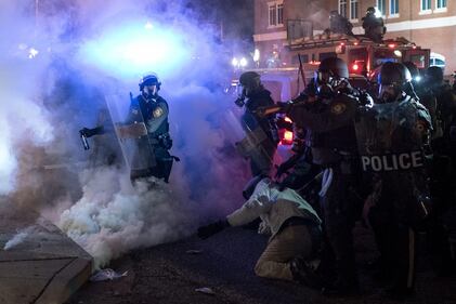 Agente non incriminato: proteste in tutta l'America 13