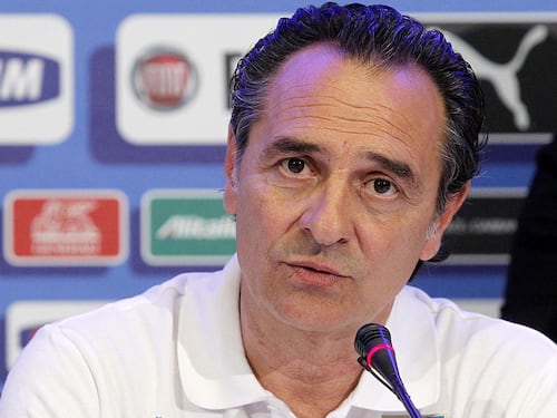 Stipendio d'oro al ct "Renziano". Prandelli diventa caso politico