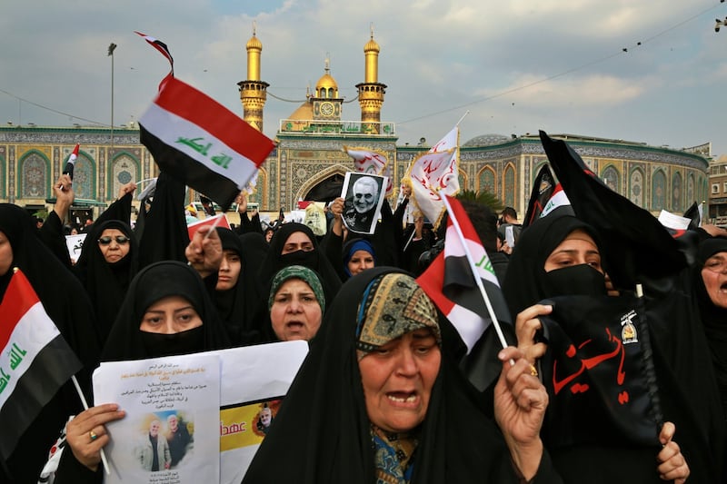 La bara del generale Soleimani arriva a Karbala 4