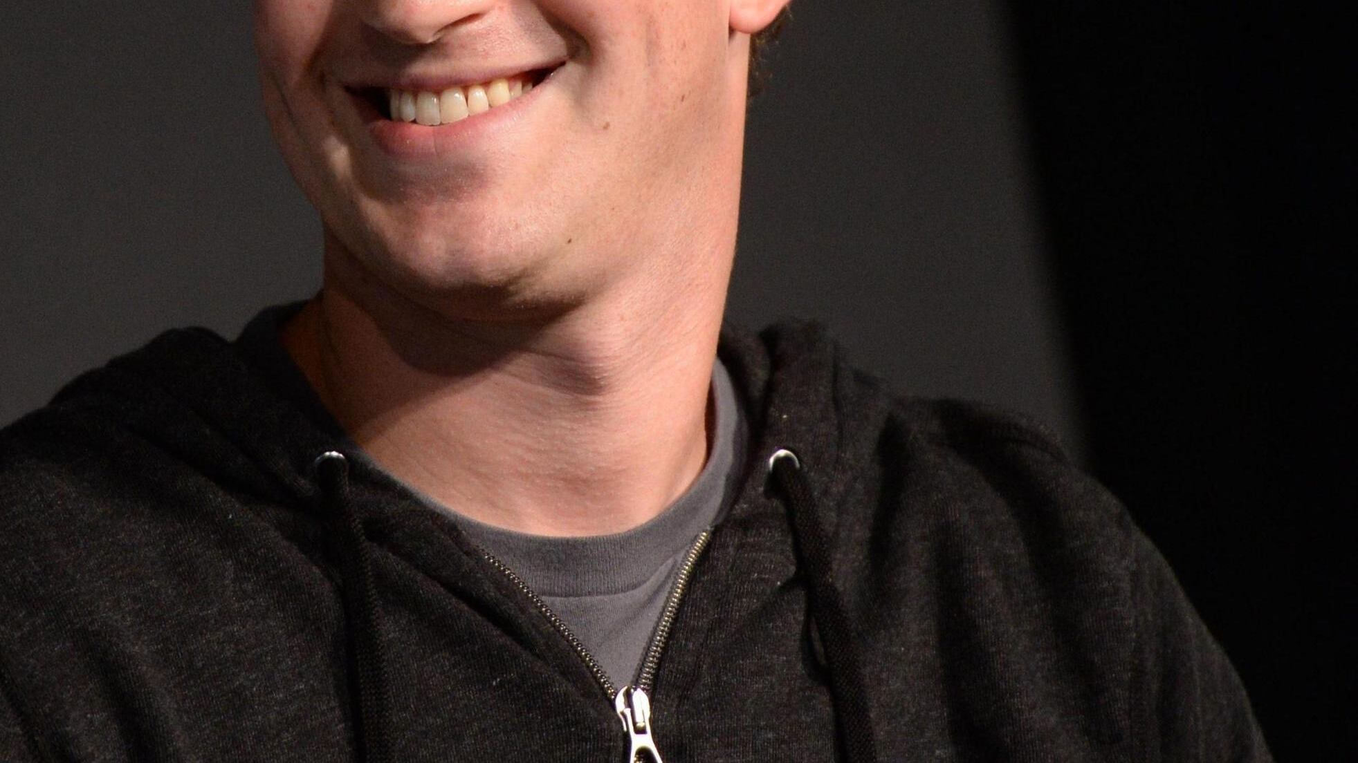 Le regole di re Zuckerberg: «Su Facebook scrivete così»