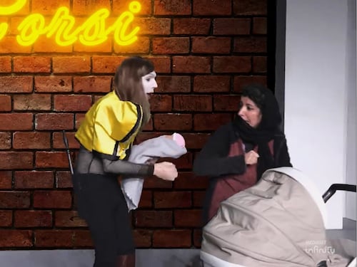 "Normalizzano la violenza contro le donne". E i rom denunciano Striscia la Notizia