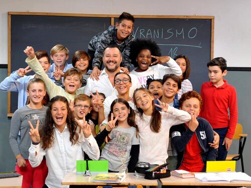 La Rai e i bimbi usati per lodare i politici in tv