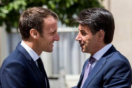 Macron fa il bullo: "Salvini non conta niente"