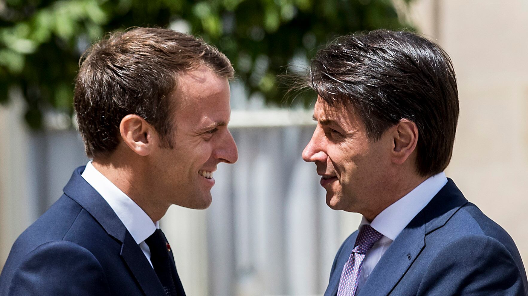 Macron fa il bullo: "Salvini non conta niente"