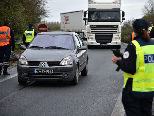 L'83% degli italiani vuole abolire Schengen
