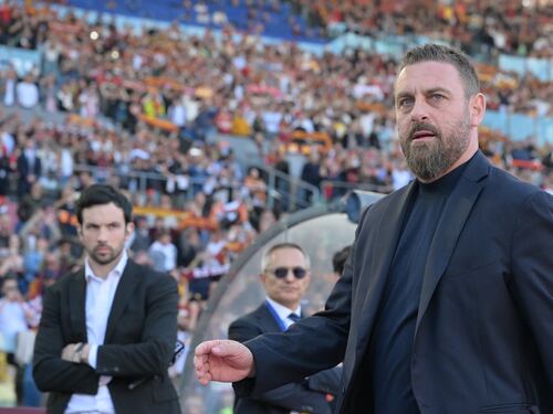 "Resta con noi". La Roma annuncia l'accordo con De Rossi