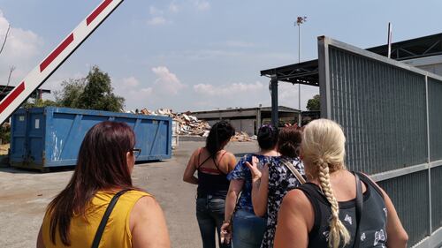 "Puzza dal sito di stoccaggio dei rifiuti", la protesta a Napoli 7