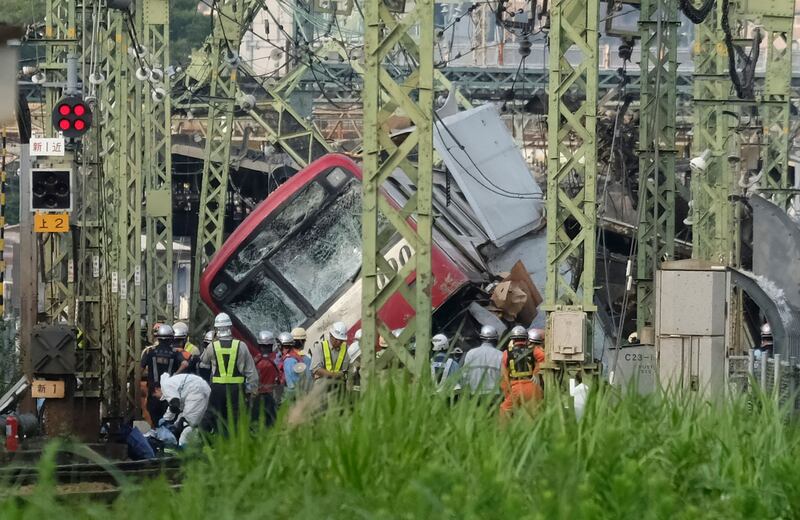 Giappone, treno e camion si scontrano a passaggio a livello 3