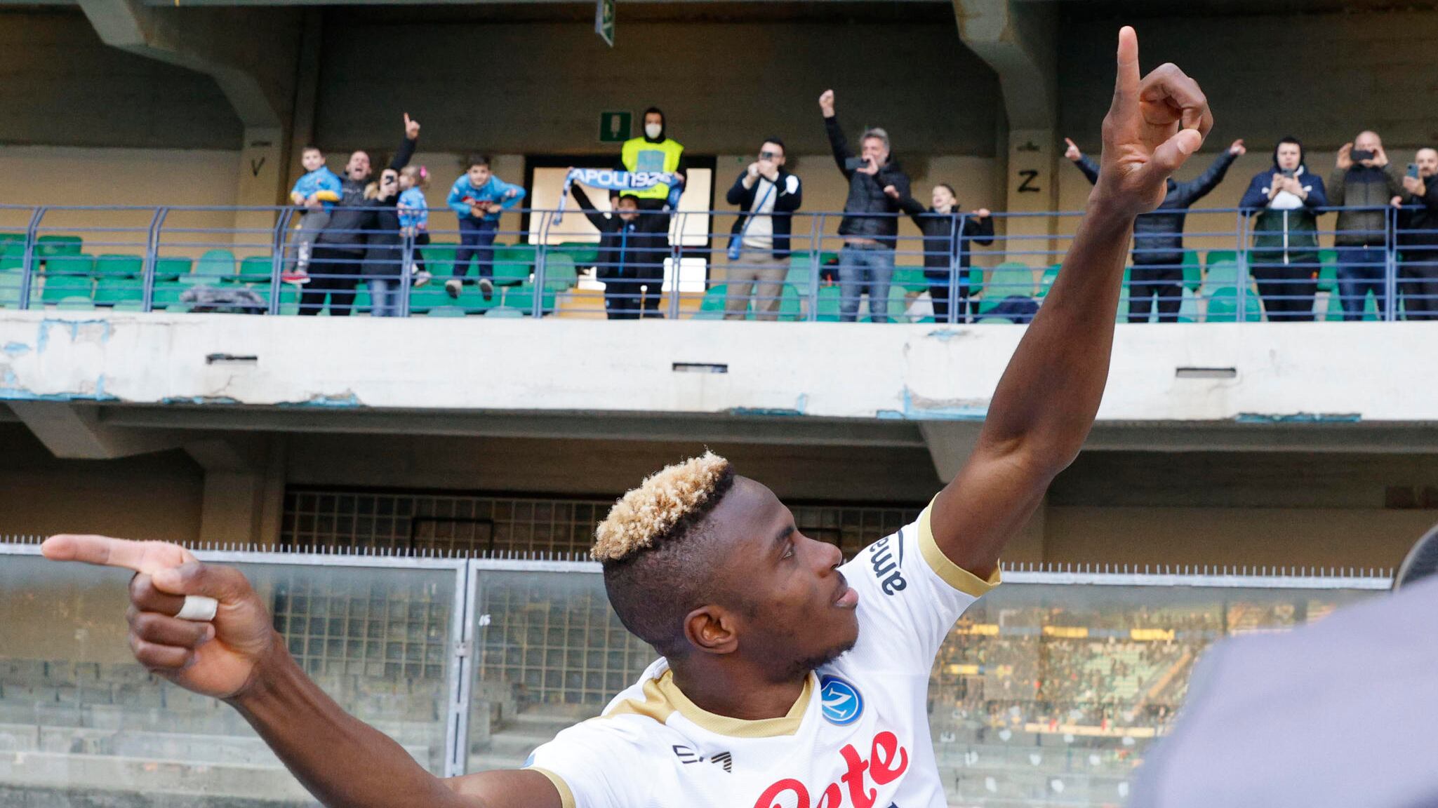 Osimhen risponde alla vergogna ultras