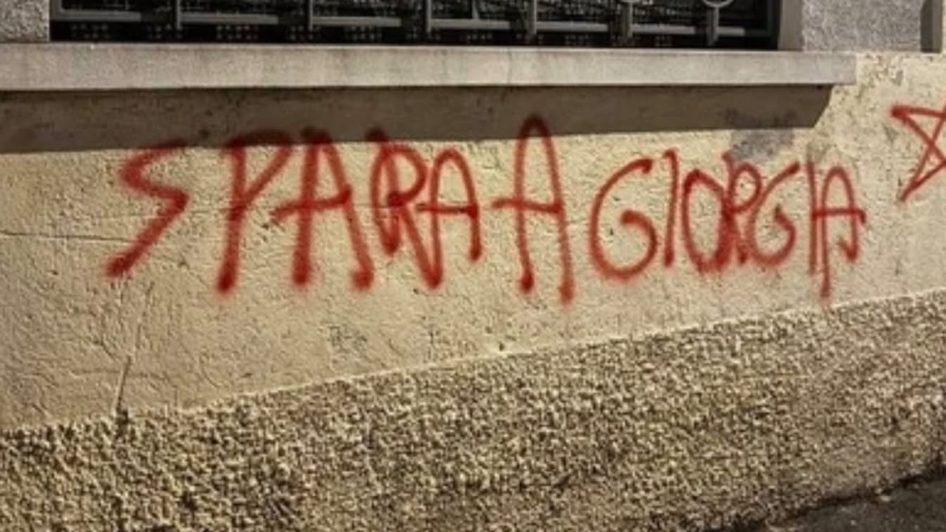“Spara a Giorgia”. Perquisiti due antagonisti a Busto Arsizio