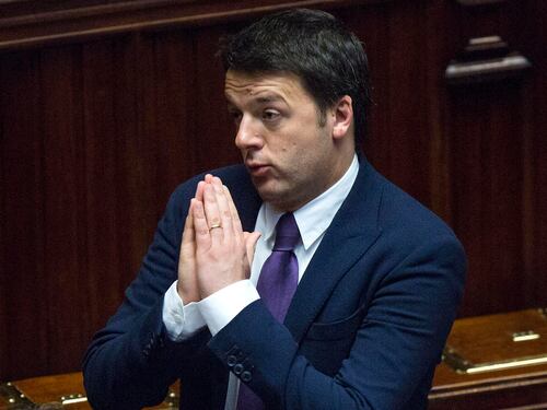 Province, il voto in Senato passa sul filo. Renzi: "Via l'indennità a 3mila politici"