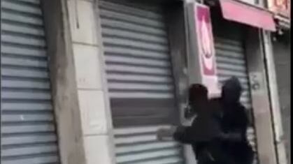 Lite tra immigrati per l’elemosina: paura a Castellammare di Stabia