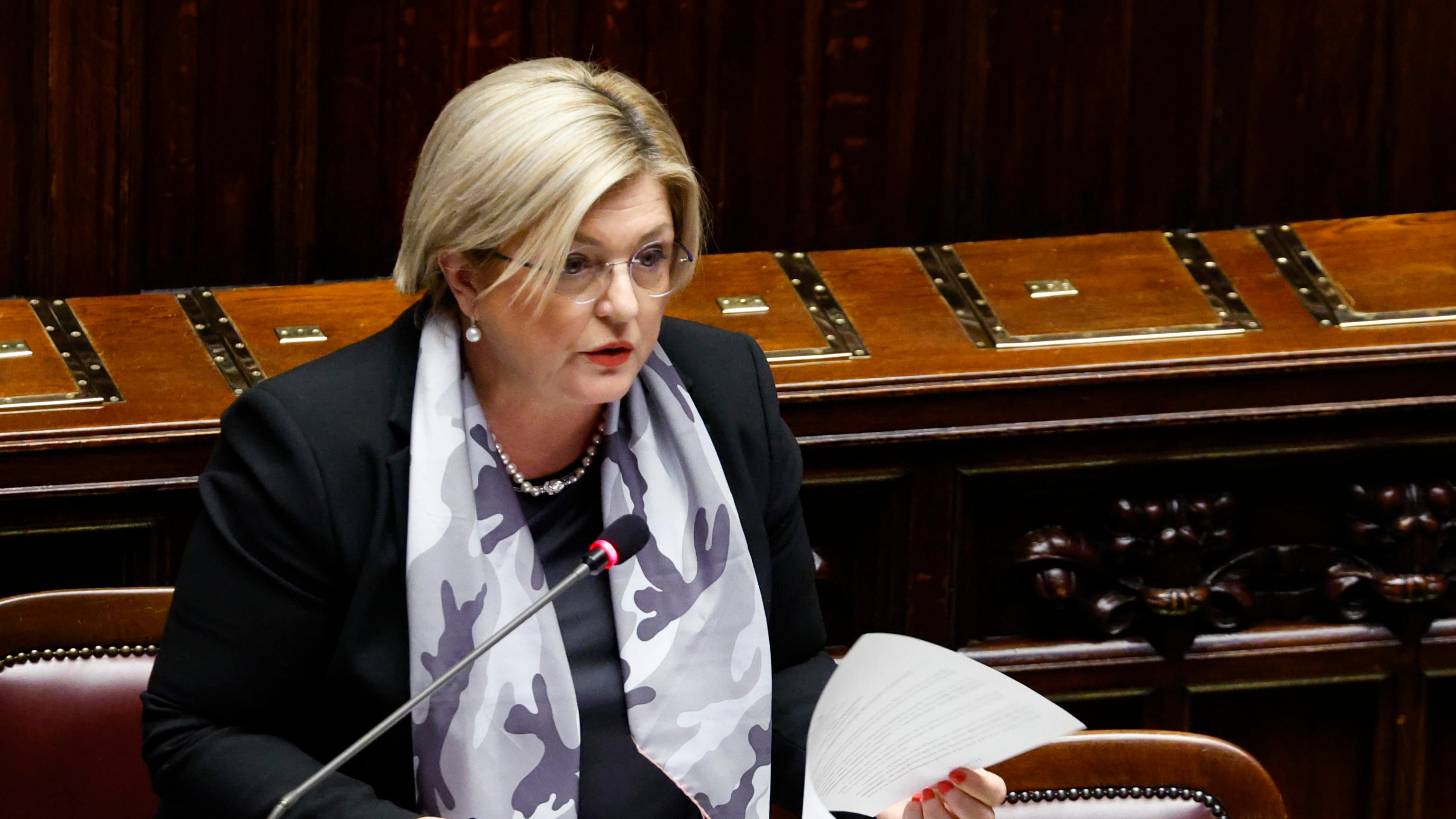 "Potenzieremo i centri d'impiego". Calderone replica alle accuse sul rdc