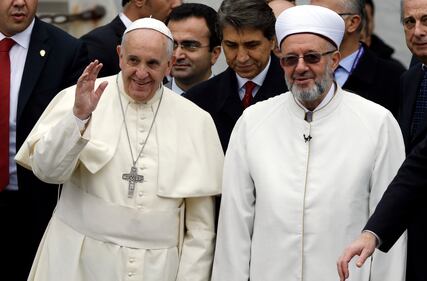 Il Papa nella Moschea blu di Istanbul 1