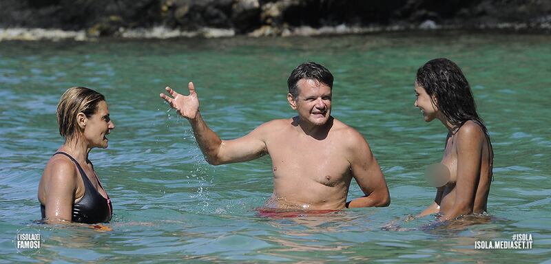 Isola dei Famosi 2016, i momenti più sexy 58