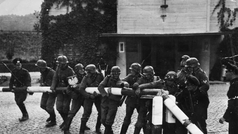 Gli orrori nazisti nella Varsavia occupata. Nonno e nipote uniti dal dovere del ricordo