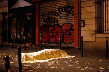 Il massacro dell'Isis a Parigi 10 anni fa 10