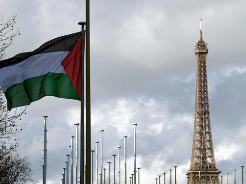 Gaza, stop ai negoziati. Macron: "Riconosceremo lo Stato palestinese", Netanhyau: "Premia terrorismo"