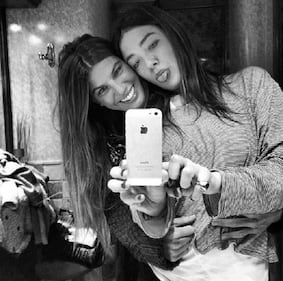 Bianca Brandolini d'Adda, bikini di classe a Mykonos 13