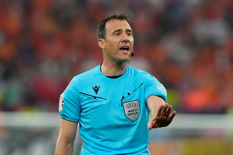 Olanda Inghilterra Zwayer arbitro