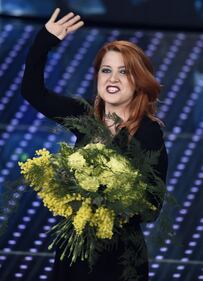 Sanremo 2016: gli abiti della prima serata 82