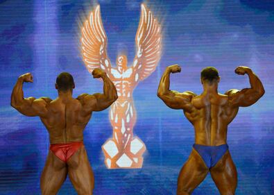 Minsk, un'esplosione di forza: via ai campionati di Body building 10