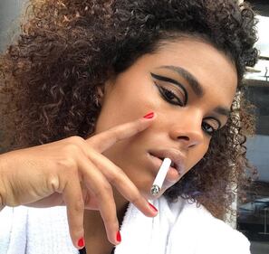Tina Kunakey, sexy compagna di Vincent Cassel 4