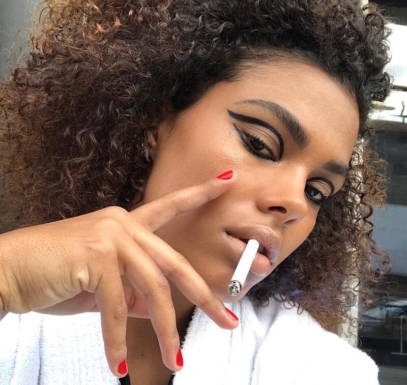 Tina Kunakey, sexy compagna di Vincent Cassel 4
