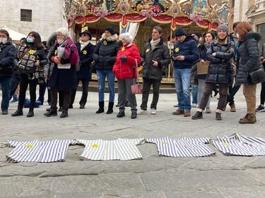 Manifestazioni no vax nel Giorno della memoria 8