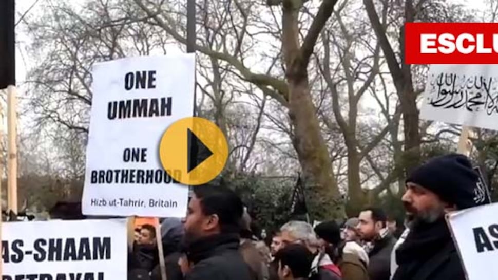 Le bandiere nere dei terroristi islamisti sventolano a Londra