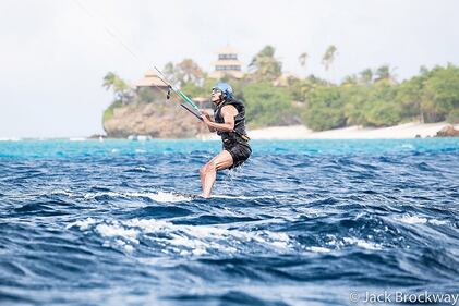 L'ex presidente sul kite-surf: dopo 8 anni Obama se la ride 4
